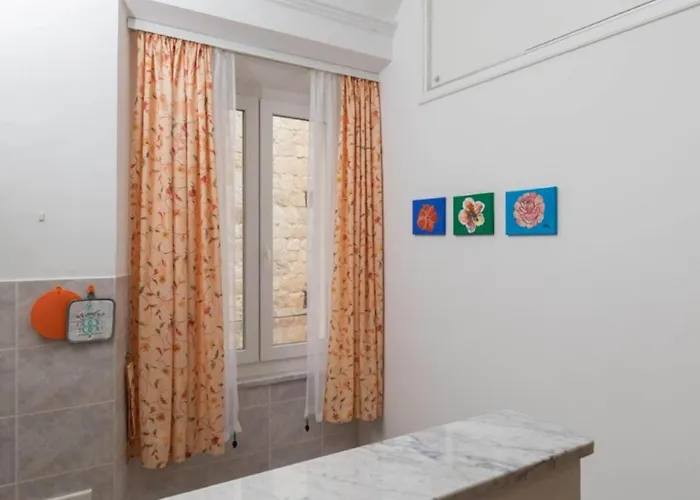 Anima Mea Old Town Apartment- Luxury شقة