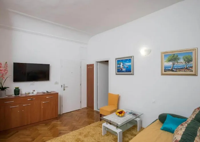Anima Mea Old Town Apartment- Luxury *